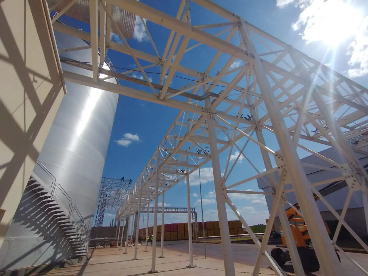 Estruturas metálicas da obra Grupo Cervejaria Petrópolis executada pela Baldon Engemetal