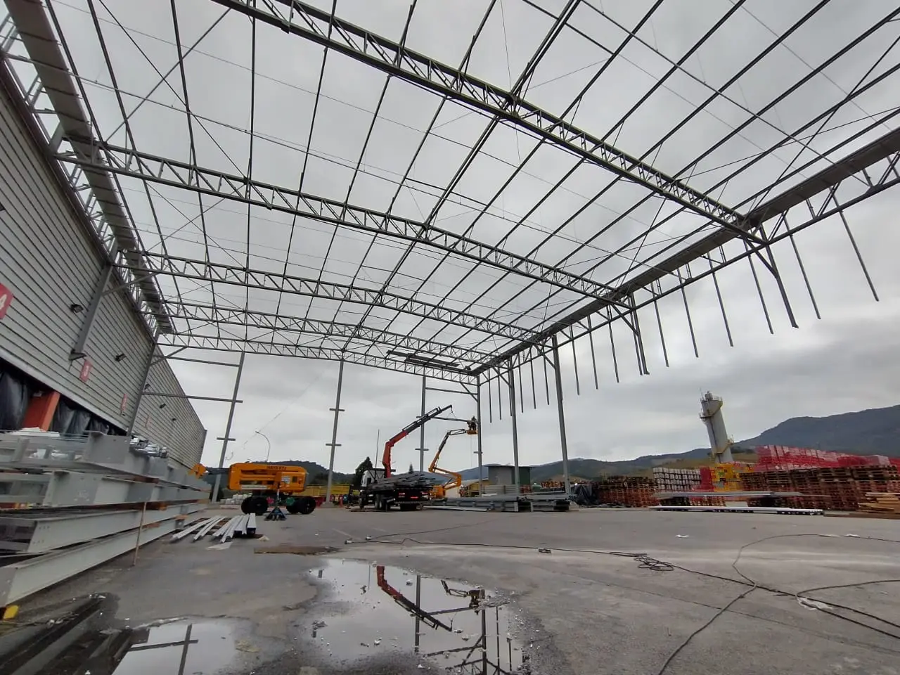 Infraestrutura em estrutura metálica pela Baldon Engemetal